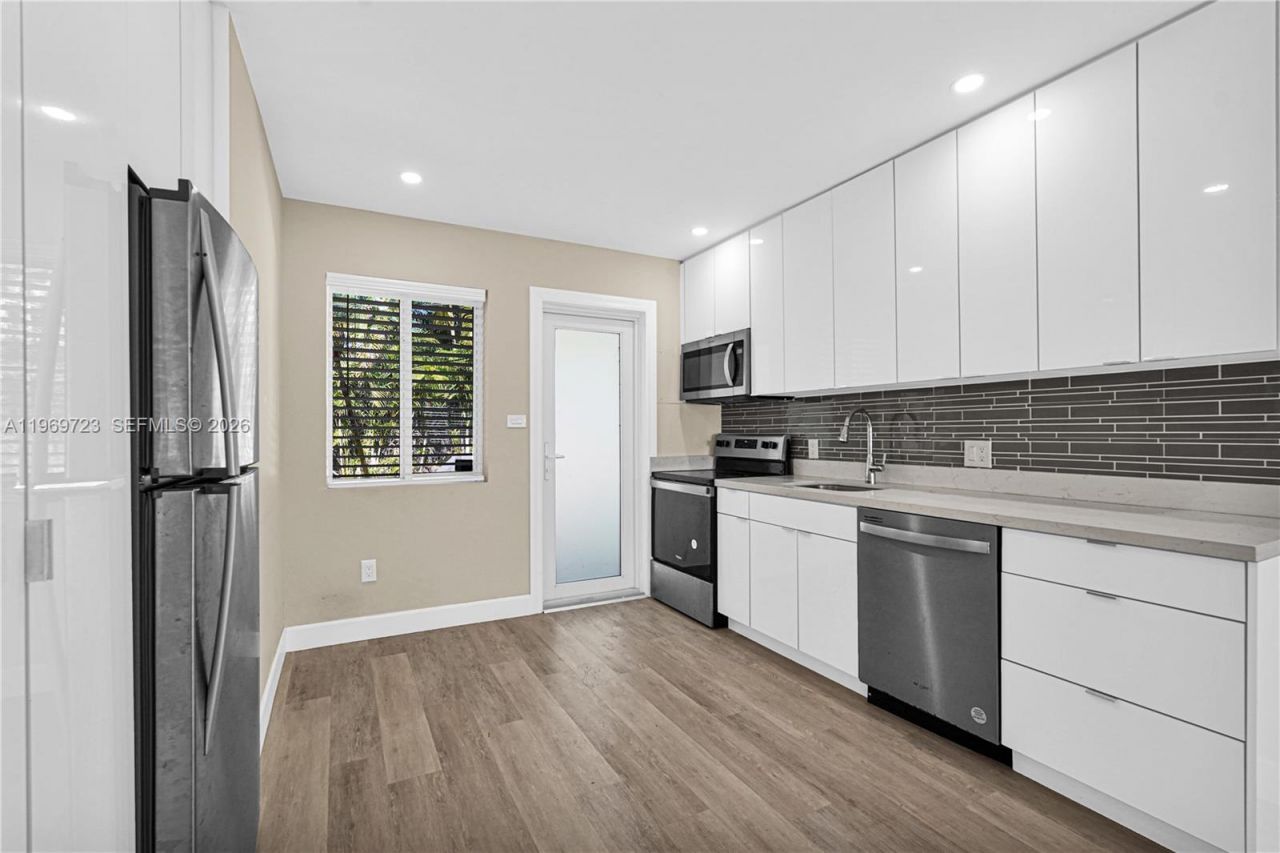 11919 NE 8th Ave , Biscayne Park, FL 33161 Photo