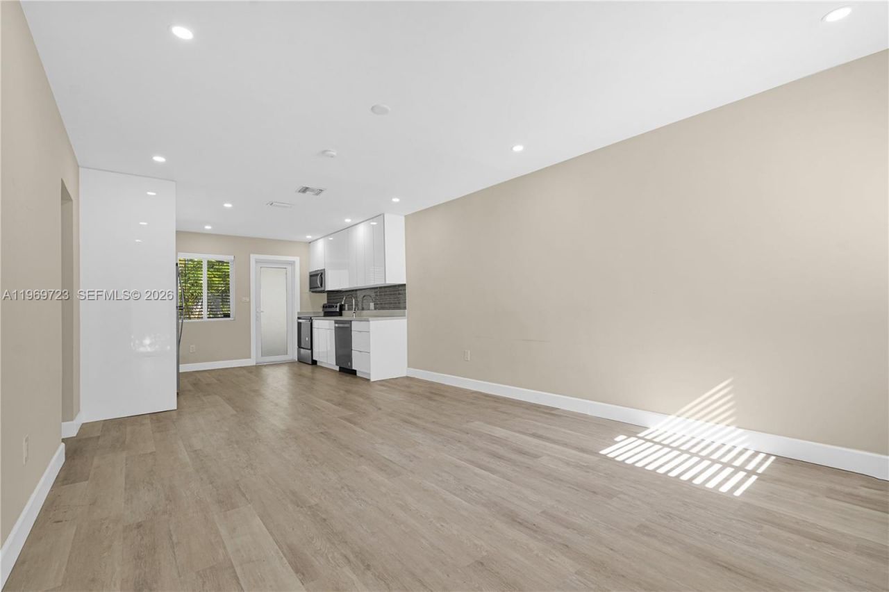 11919 NE 8th Ave , Biscayne Park, FL 33161 Photo