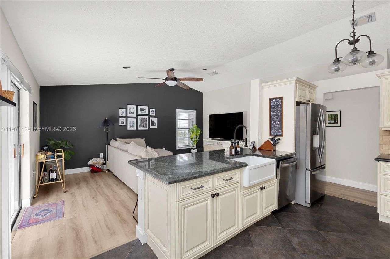 13810 Roanoke St, Davie, FL 33325 Photo