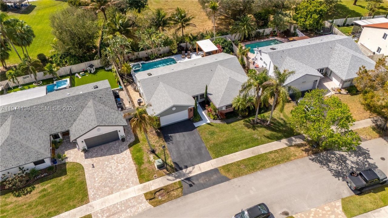 13810 Roanoke St, Davie, FL 33325 Photo