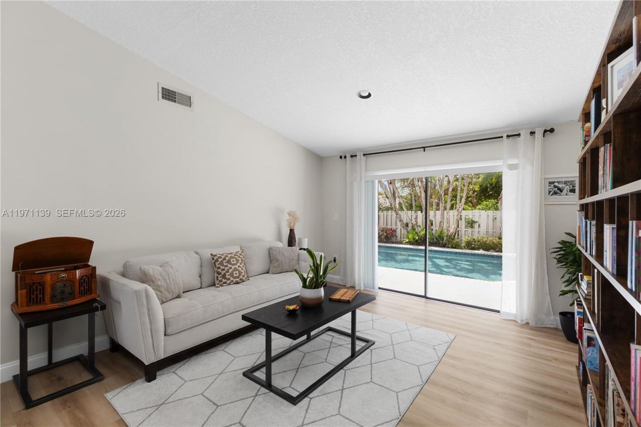 13810 Roanoke St, Davie, FL 33325 Photo