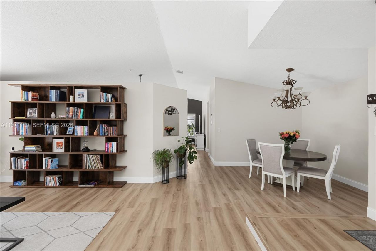 13810 Roanoke St, Davie, FL 33325 Photo