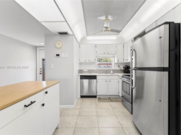 9523 S Hollybrook Lake Dr , Unit 21-307, Pembroke Pines, FL 33025