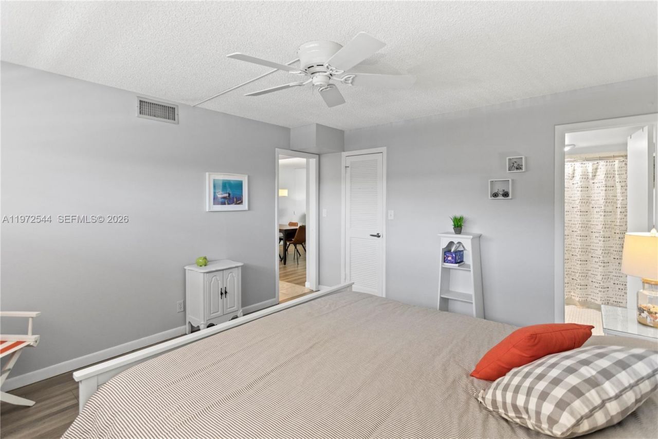 9523 S Hollybrook Lake Dr , Unit 21-307, Pembroke Pines, FL 33025 Photo