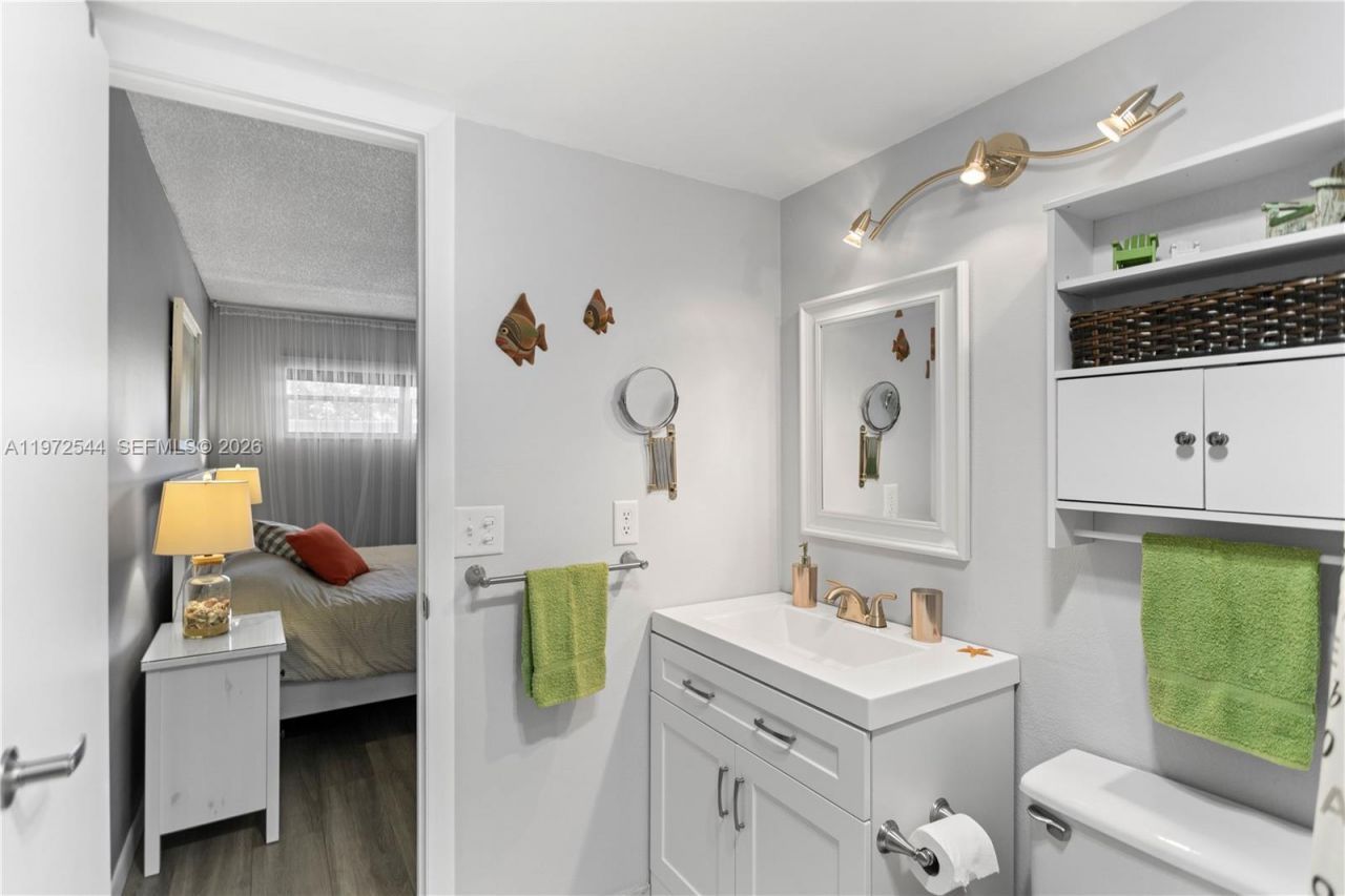 9523 S Hollybrook Lake Dr , Unit 21-307, Pembroke Pines, FL 33025 Photo