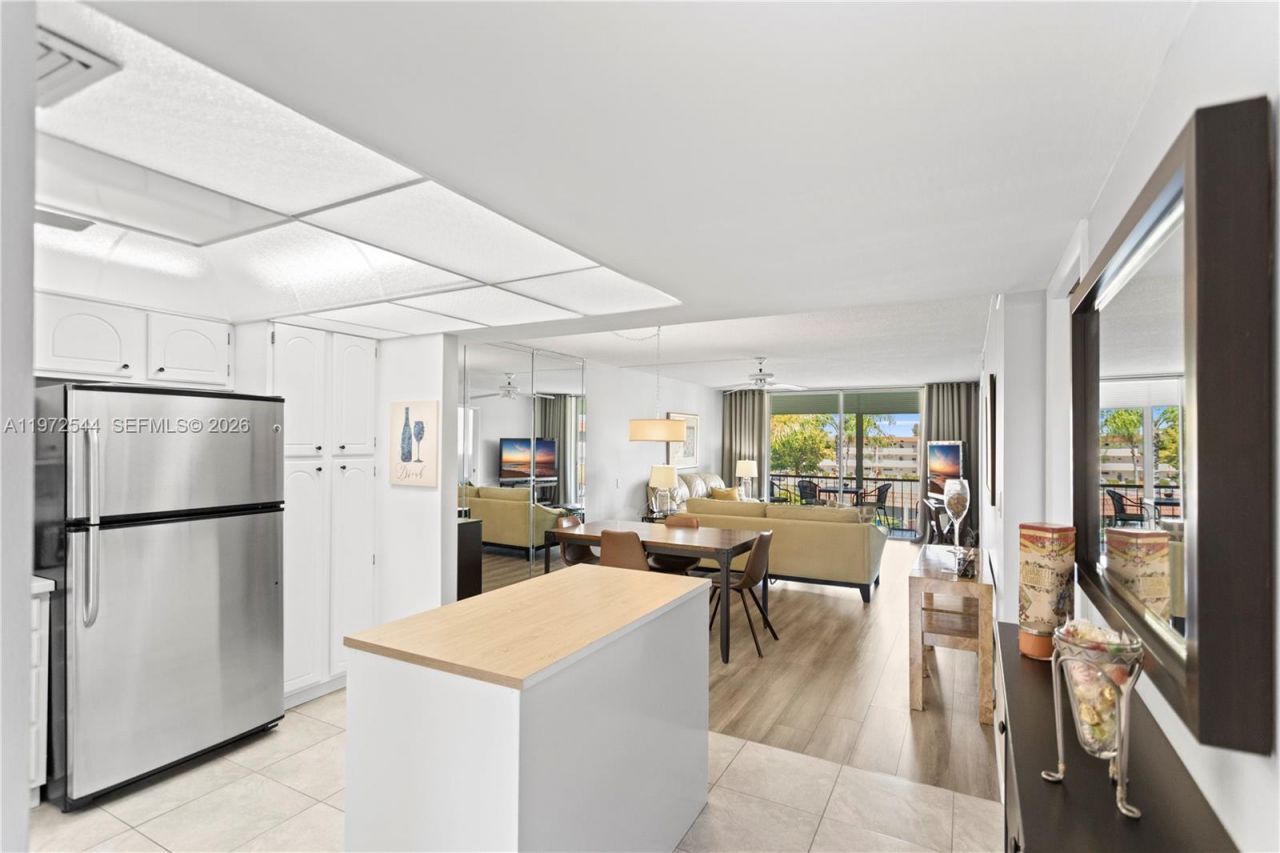 9523 S Hollybrook Lake Dr , Unit 21-307, Pembroke Pines, FL 33025 Photo