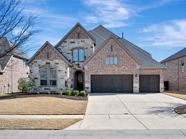 1052 Highpoint Way, Roanoke, TX 76262