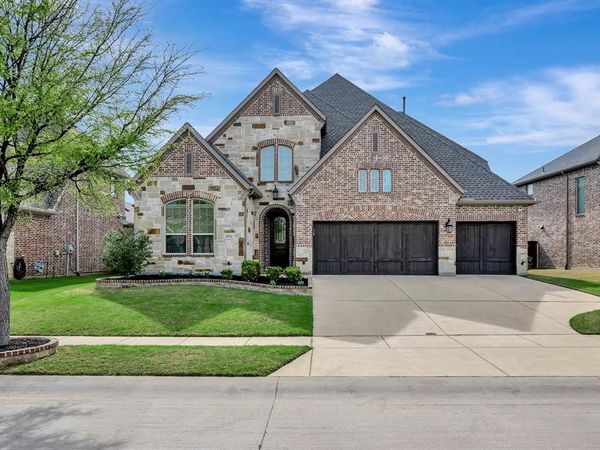 1052 Highpoint Way, Roanoke, TX 76262