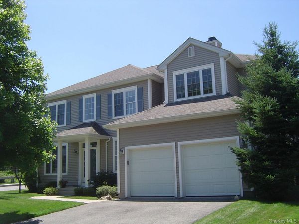 141 Friendship Court, White Plains, NY 10603