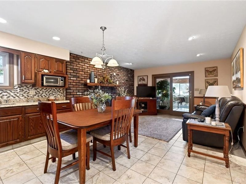 8596 Monticello Drive, West Chester, OH 45069 Photo 14