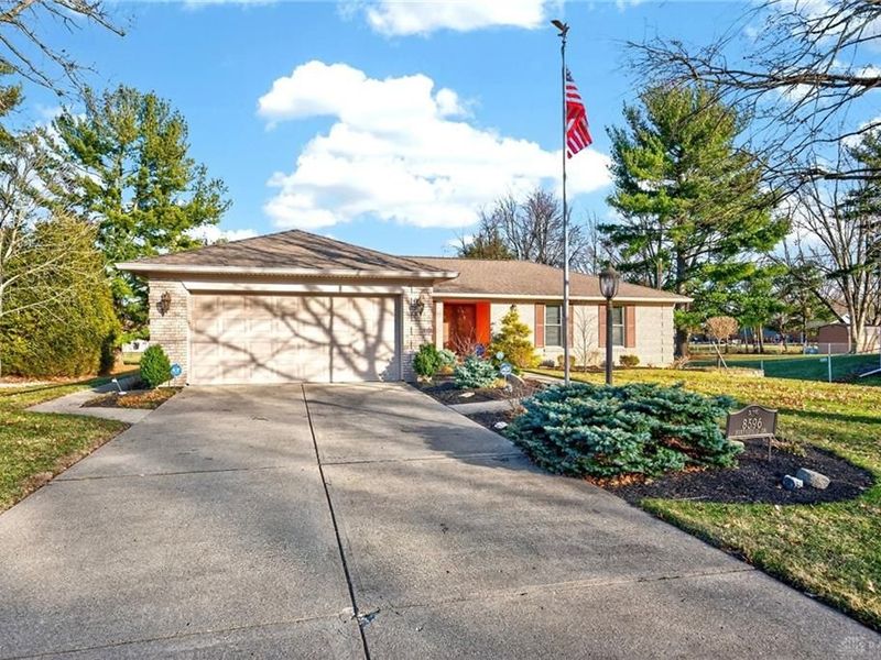 8596 Monticello Drive, West Chester, OH 45069 Photo 3