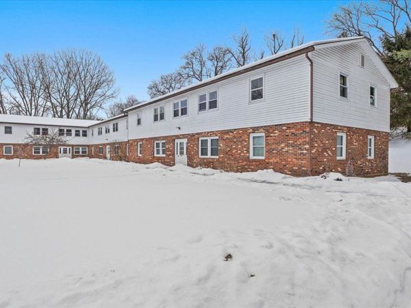 223 Sherwood Square, Essex Junction, VT 05452