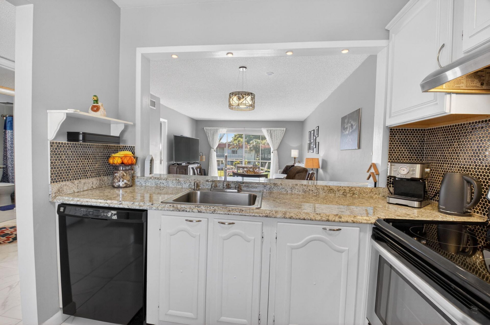 33 Abbey Lane, Unit 207, Delray Beach, FL 33446 Photo