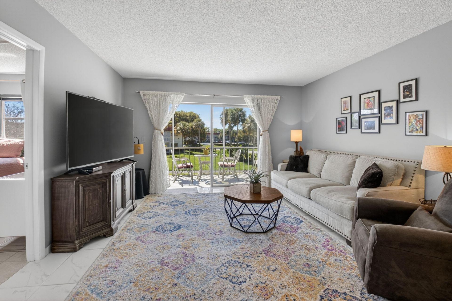 33 Abbey Lane, Unit 207, Delray Beach, FL 33446 Photo