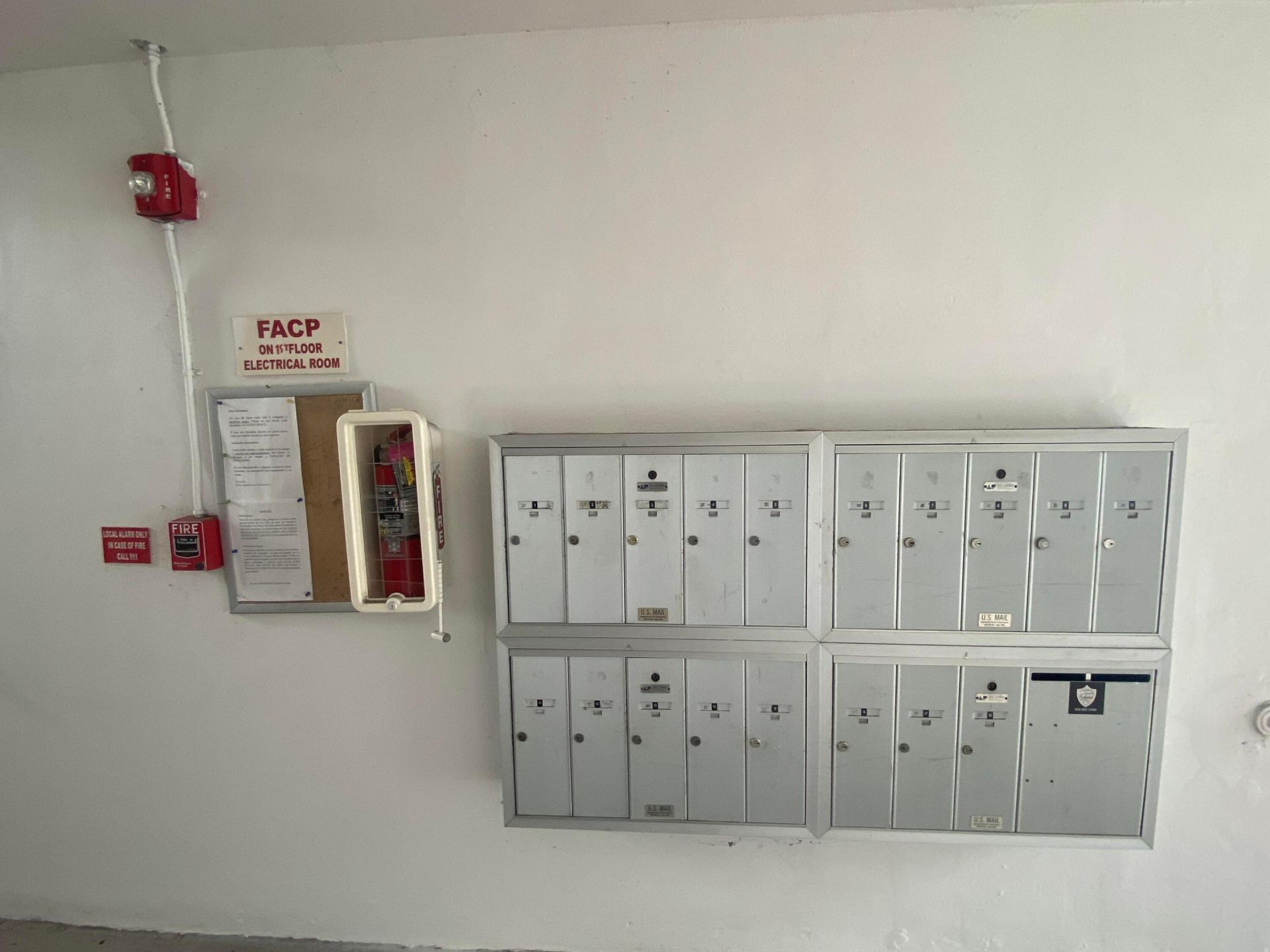 705 NE 2nd Street, Unit 11, Hallandale Beach, FL 33009 Photo