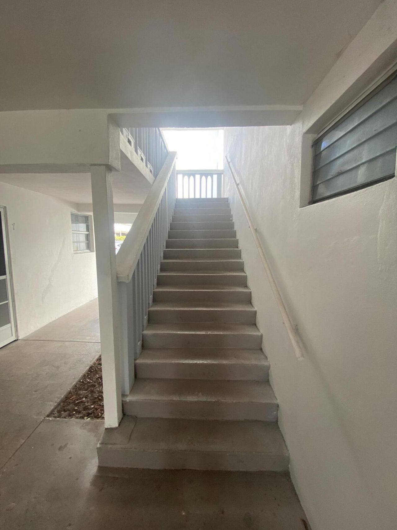 705 NE 2nd Street, Unit 11, Hallandale Beach, FL 33009 Photo