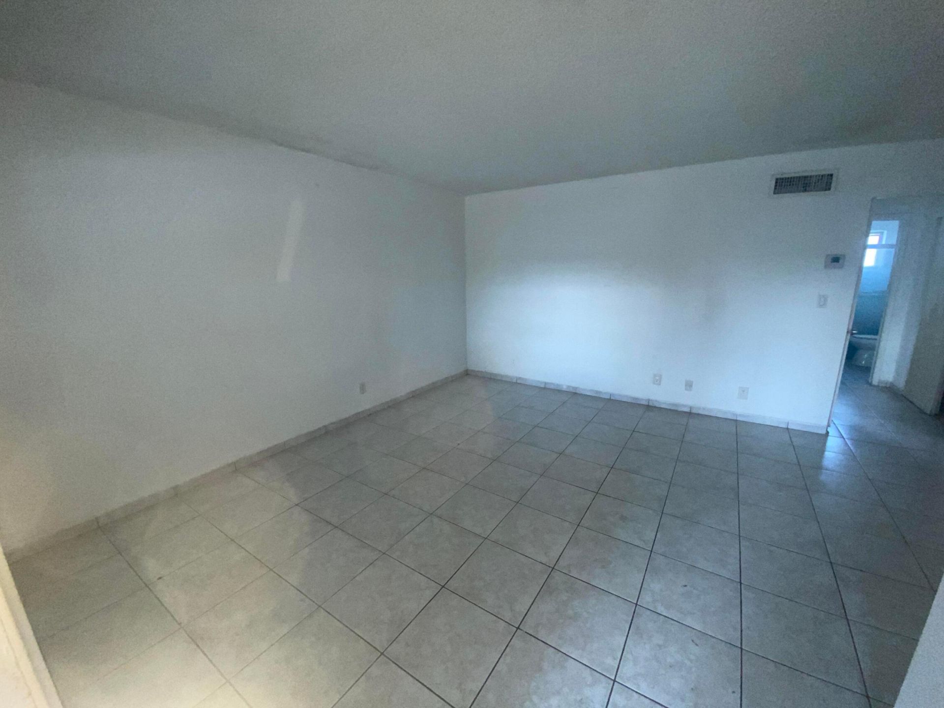 705 NE 2nd Street, Unit 11, Hallandale Beach, FL 33009 Photo