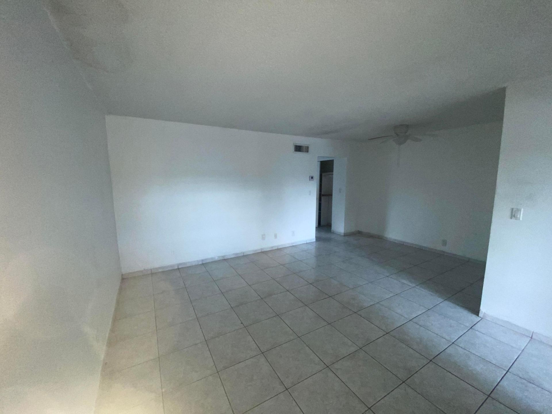 705 NE 2nd Street, Unit 11, Hallandale Beach, FL 33009 Photo