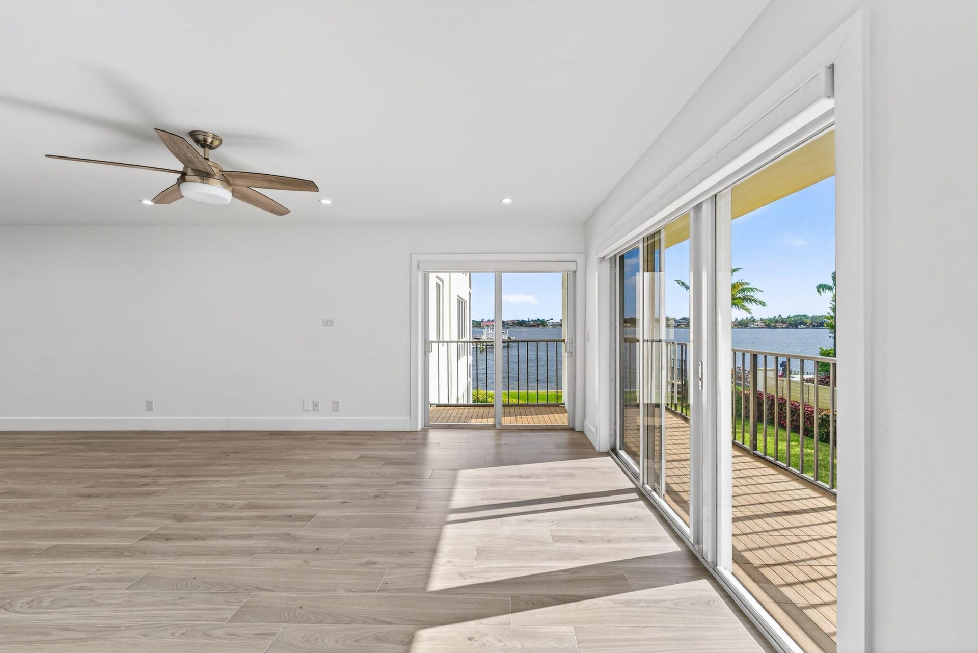 1206 S Lake Drive, Unit 203, Lantana, FL 33462 Photo