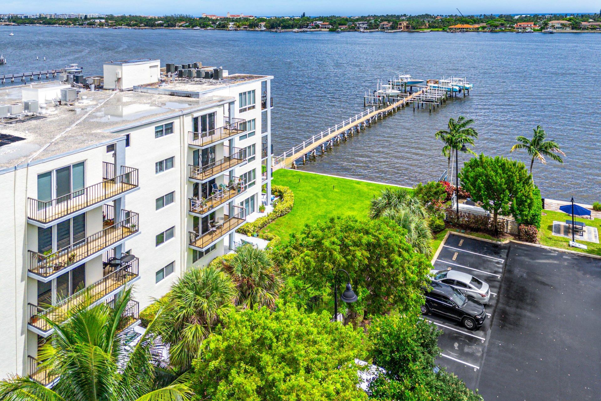 1206 S Lake Drive, Unit 203, Lantana, FL 33462 Photo