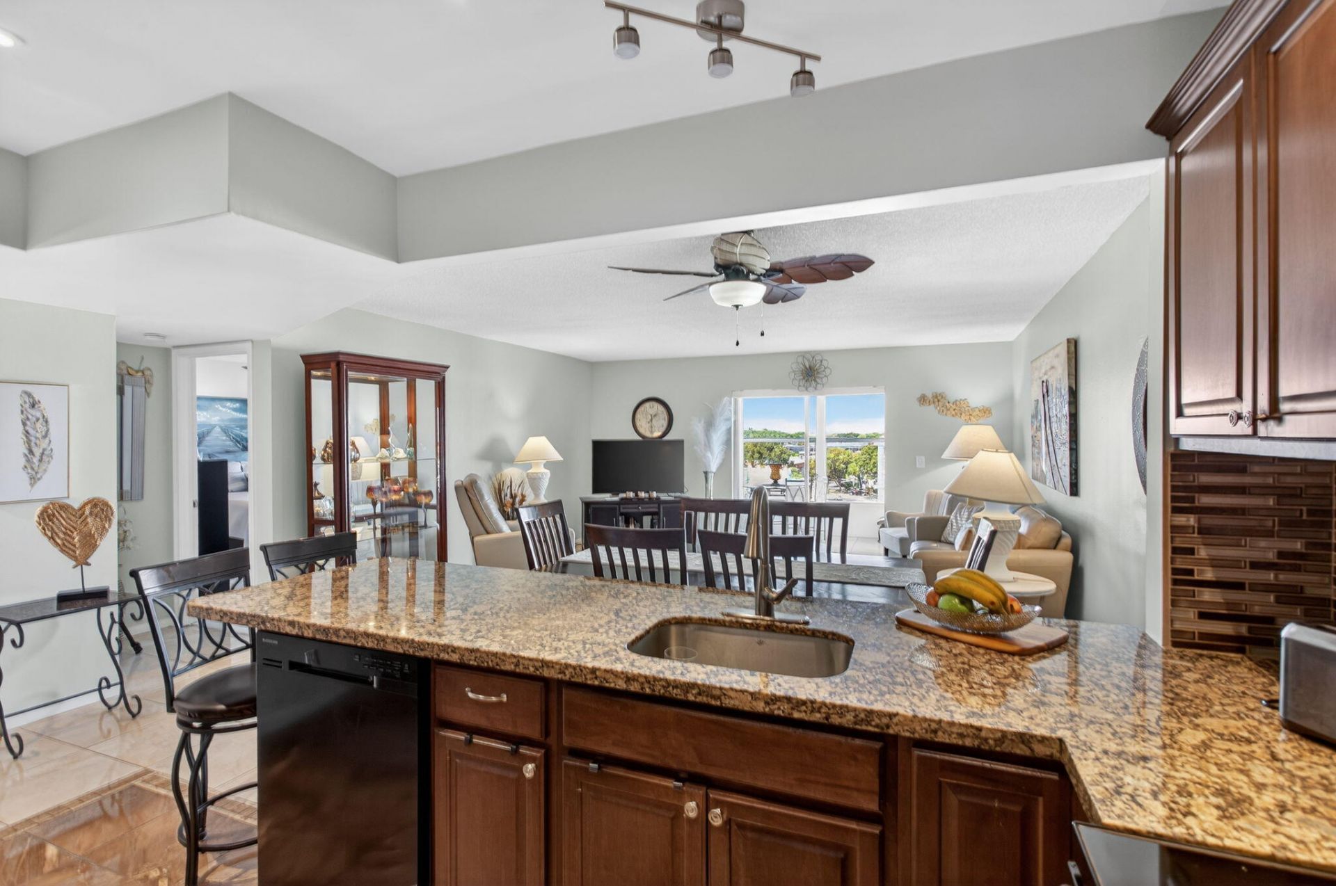 4751 NW 21st Street, Unit 610, Lauderhill, FL 33313 Photo