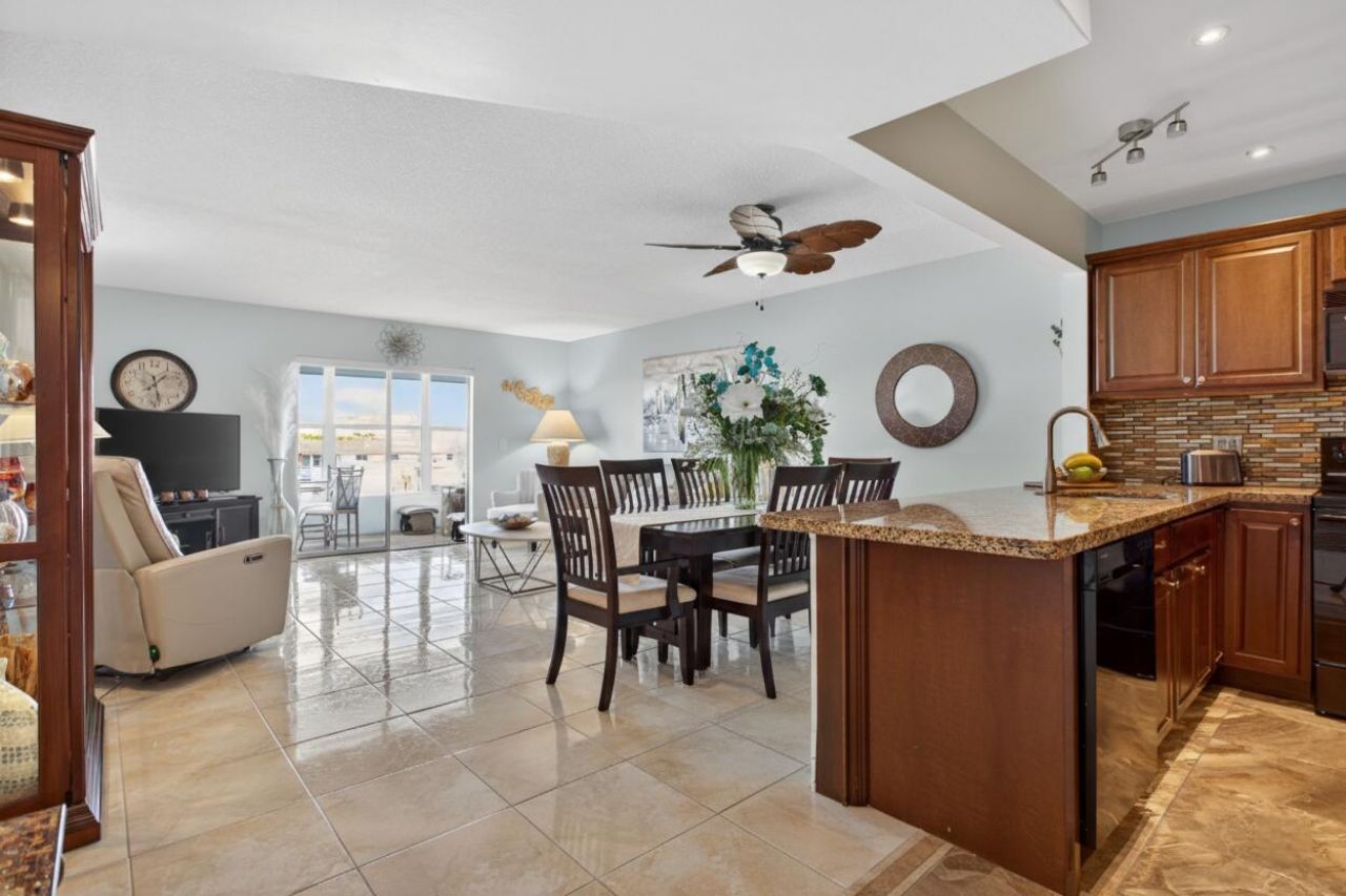 4751 NW 21st Street, Unit 610, Lauderhill, FL 33313 Photo