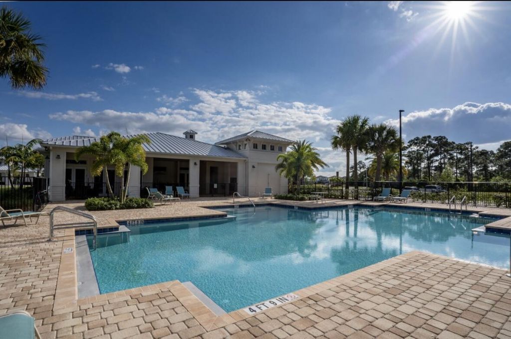 684 SW Pennfield Terrace, Stuart, FL 34997 Photo