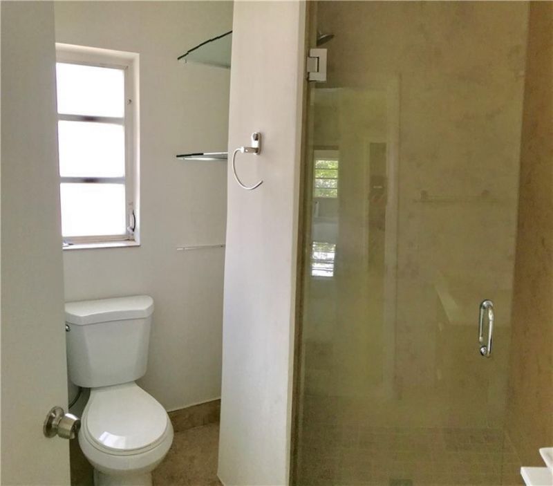 9271 W Bay Harbor Drive, Unit 11, Bay Harbor Islands, FL 33154 Photo