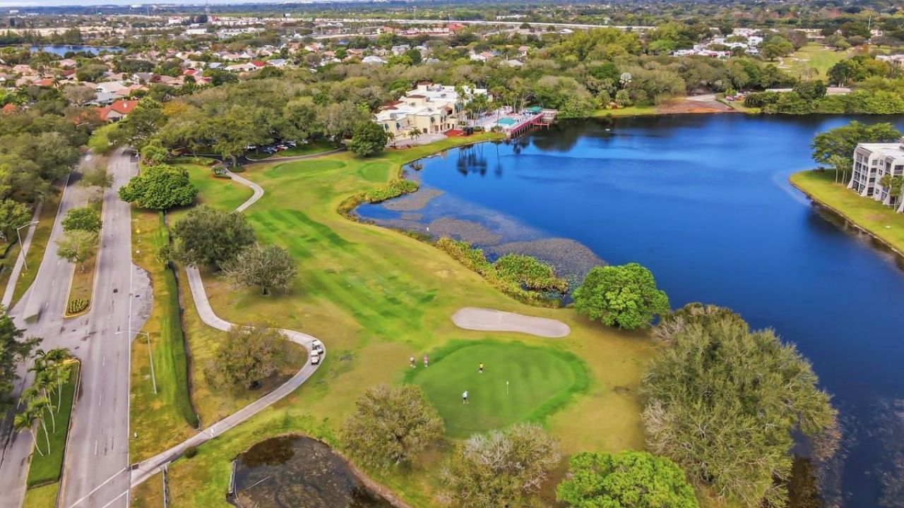 9410 Poinciana Place, Unit 108, Davie, FL 33324 Photo