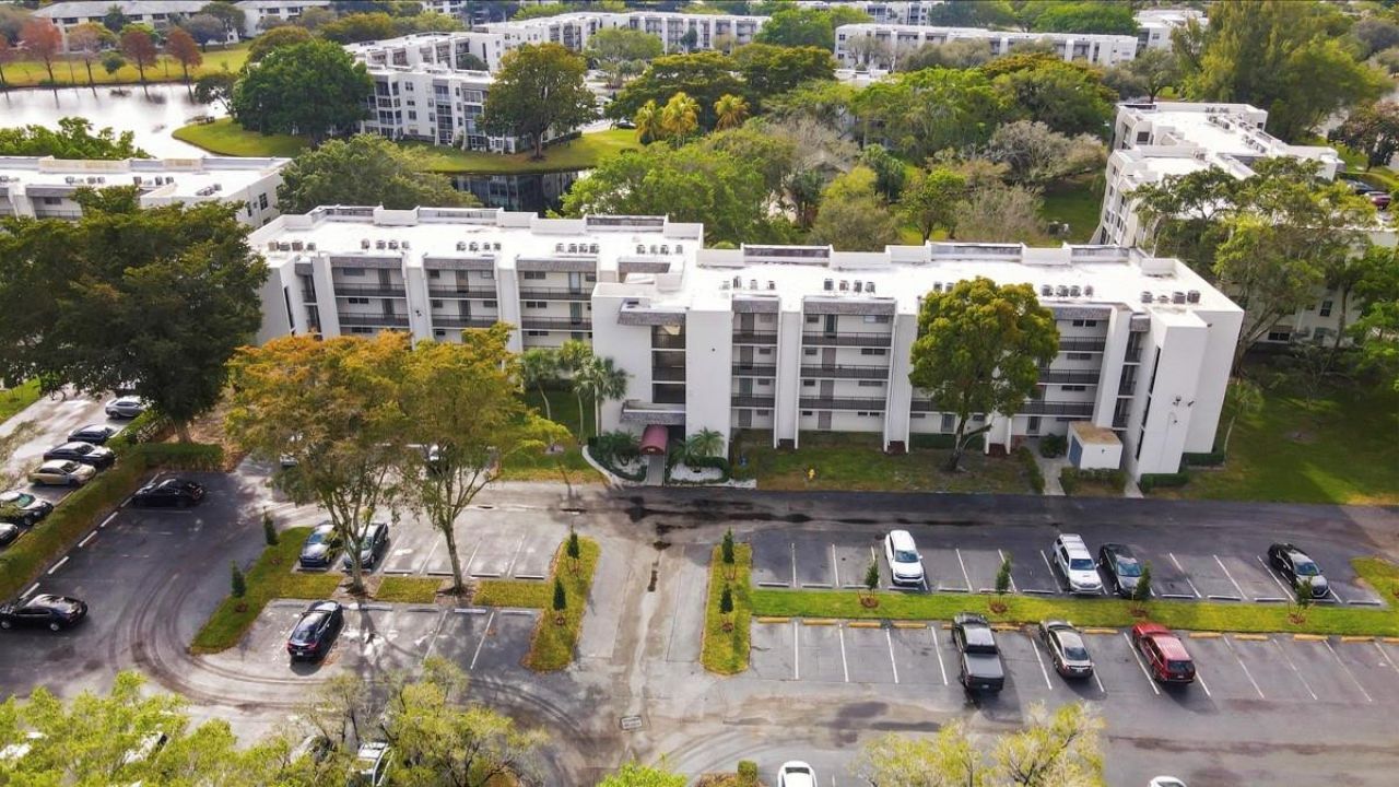 9410 Poinciana Place, Unit 108, Davie, FL 33324 Photo