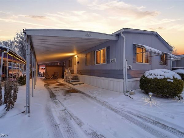 261 Chelsea Drive, Willoughby, OH 44094