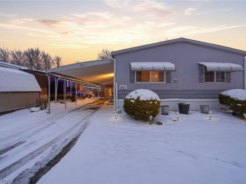 261 Chelsea Drive, Willoughby, OH 44094 Photo 2