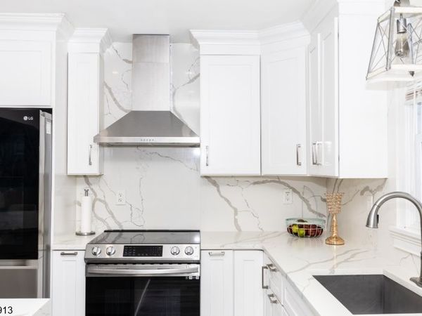 654 Succasunna Rd, Mount Arlington, NJ 07850