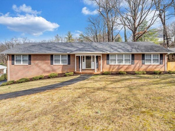501 Darwin RD SW, Roanoke, VA 24014