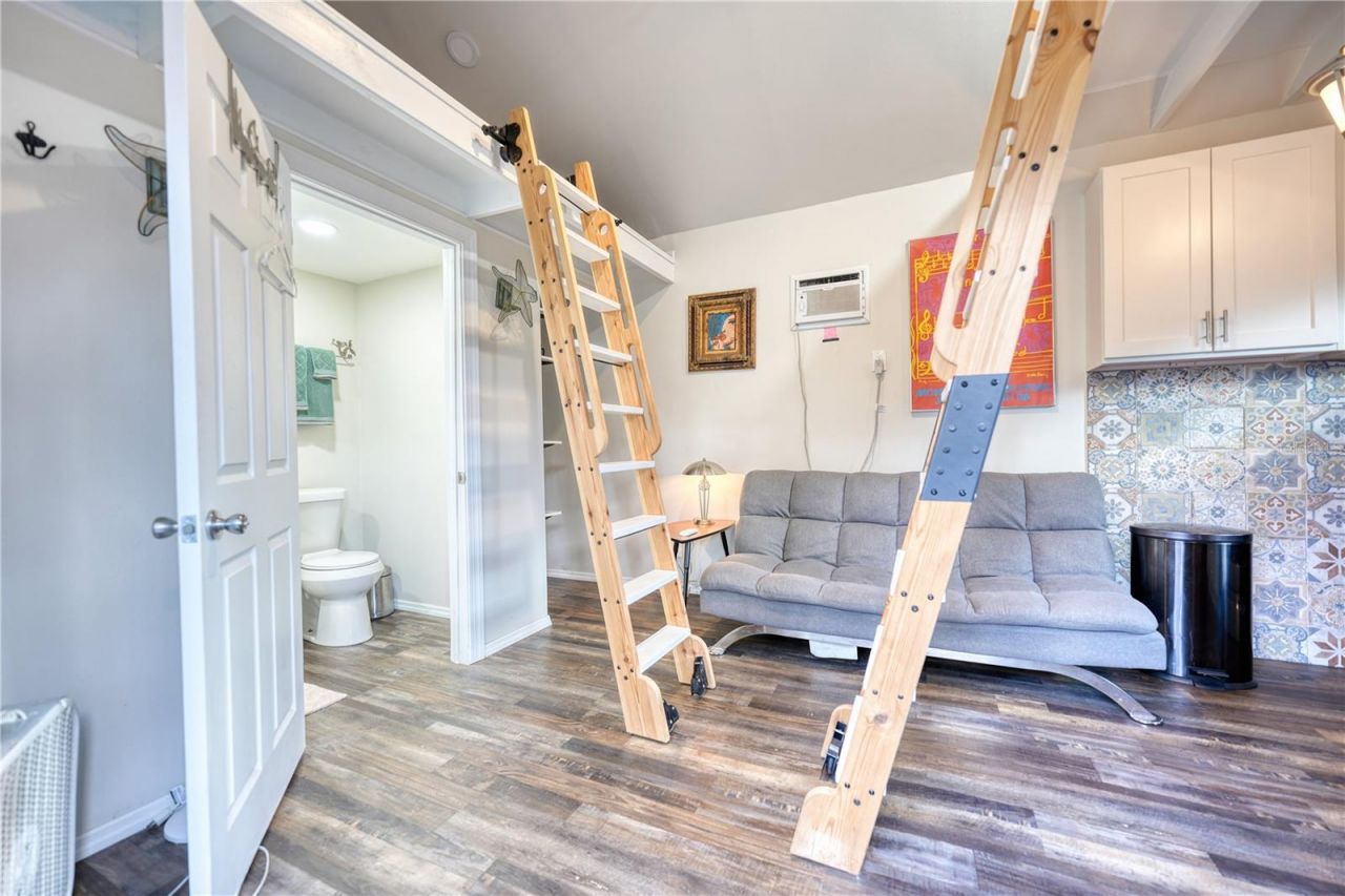 735 26th Avenue S, Saint Petersburg, FL 33705 Photo