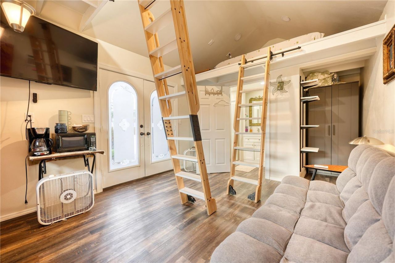 735 26th Avenue S, Saint Petersburg, FL 33705 Photo