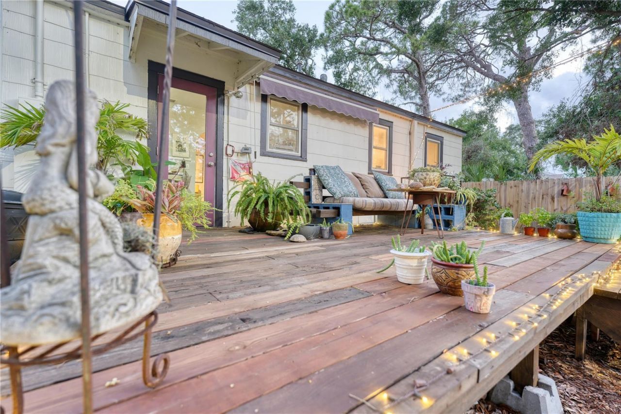 735 26th Avenue S, Saint Petersburg, FL 33705 Photo