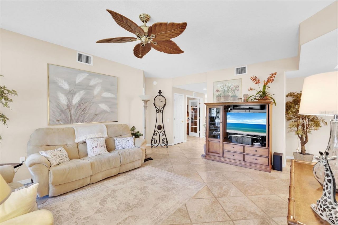 4533 Cinnamon Drive, Unit 2707, Sarasota, FL 34238 Photo