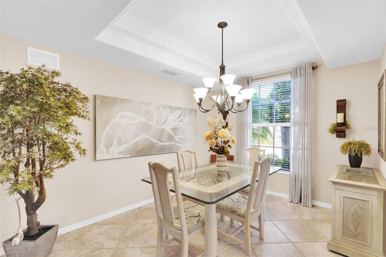 4533 Cinnamon Drive, Unit 2707, Sarasota, FL 34238 Photo