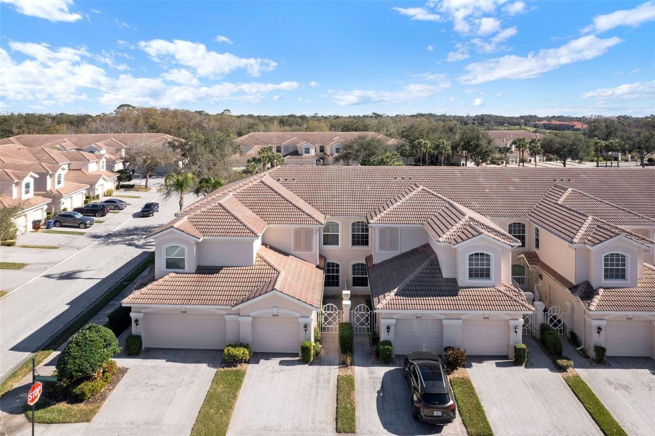 4533 Cinnamon Drive, Unit 2707, Sarasota, FL 34238 Photo