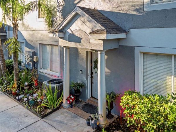 18101 PARADISE POINT DRIVE, TAMPA, FL 33647