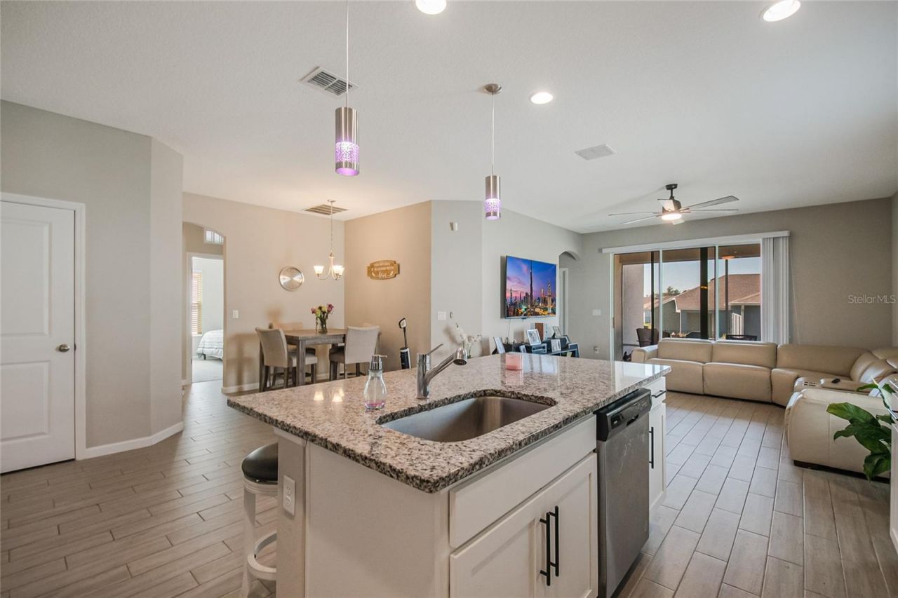 1073 Chelan Falls Drive, Deland, FL 32724 Photo
