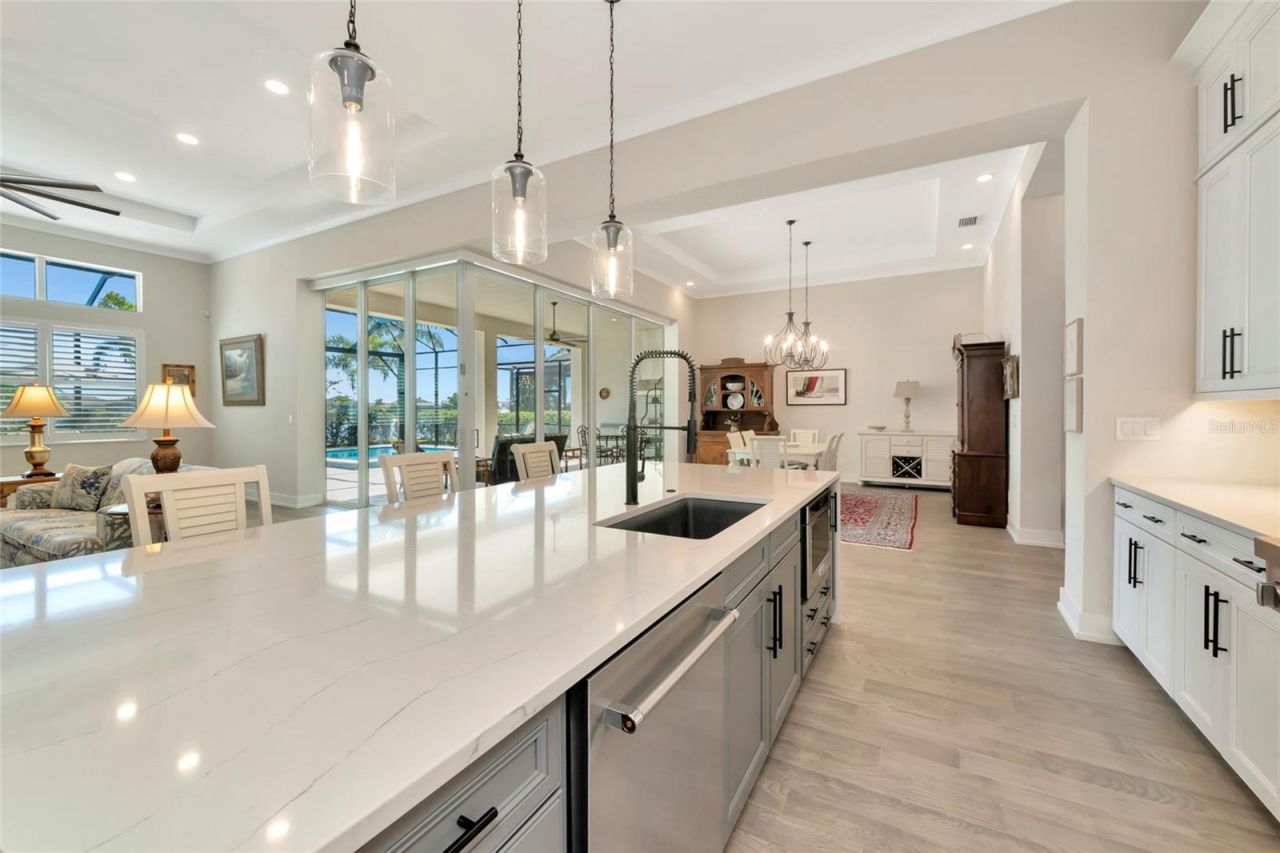 8252 Redonda Loop, Bradenton, FL 34202 Photo