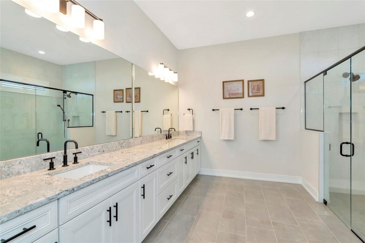 8252 Redonda Loop, Bradenton, FL 34202 Photo