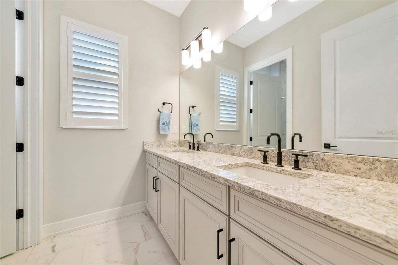 8252 Redonda Loop, Bradenton, FL 34202 Photo