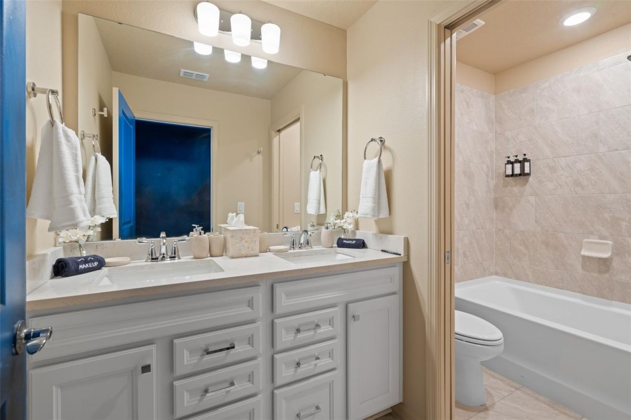 16016 Sandy Cliffs Drive, Clermont, FL 34714 Photo