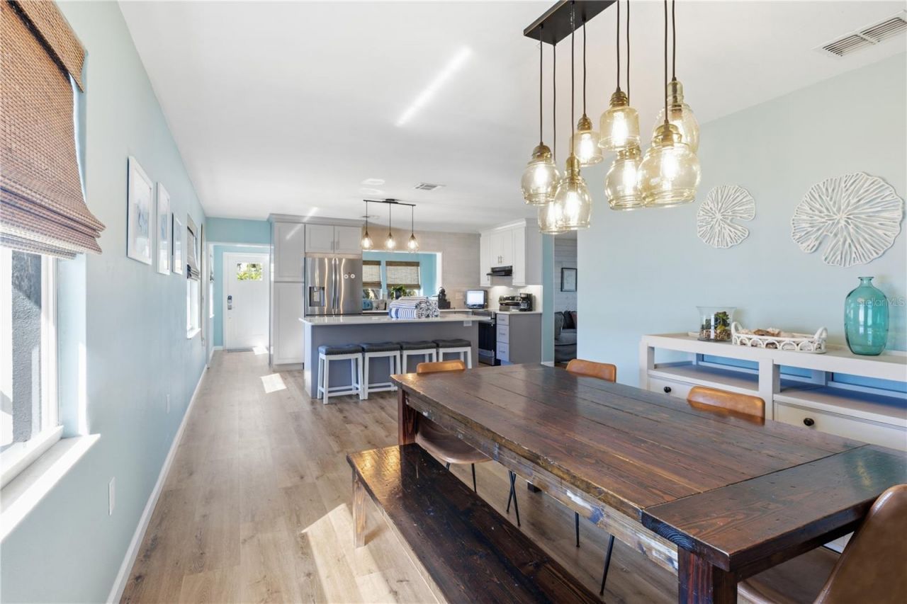 205 Haverkos Court, Holmes Beach, FL 34217 Photo