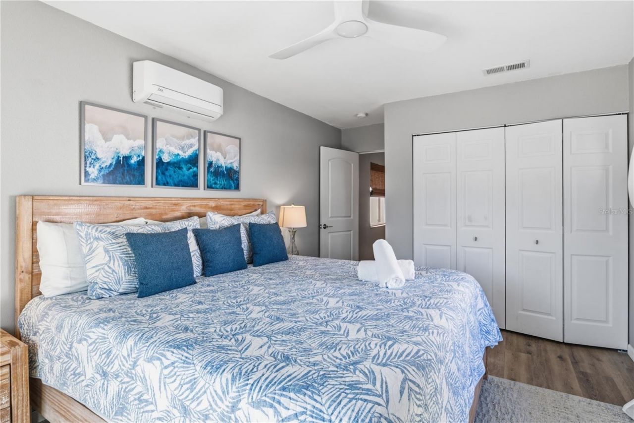 205 Haverkos Court, Holmes Beach, FL 34217 Photo