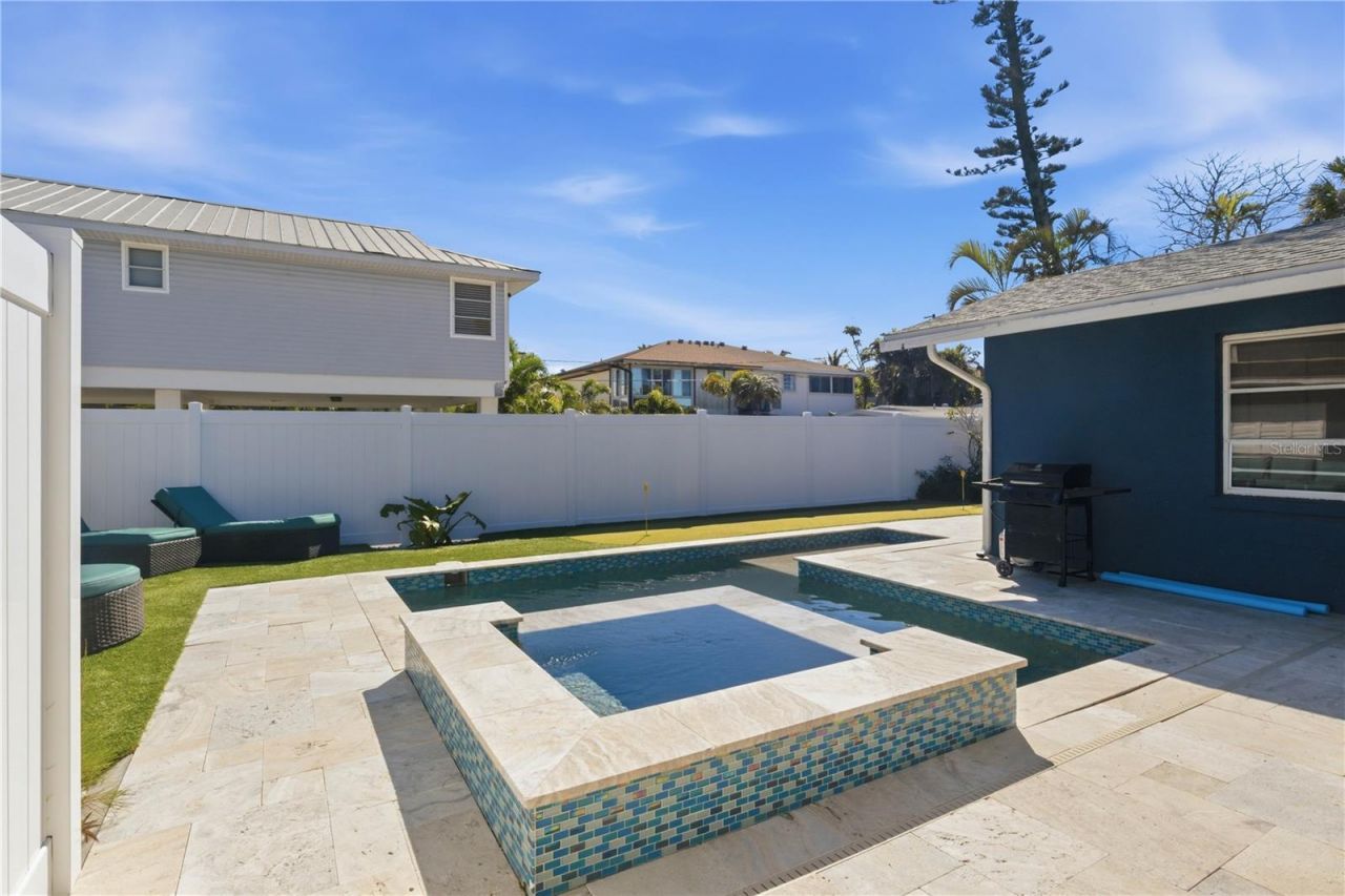 205 Haverkos Court, Holmes Beach, FL 34217 Photo