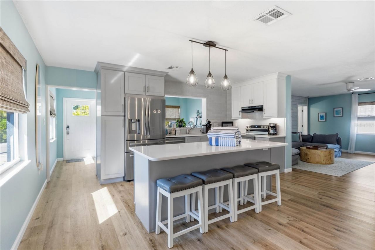 205 Haverkos Court, Holmes Beach, FL 34217 Photo